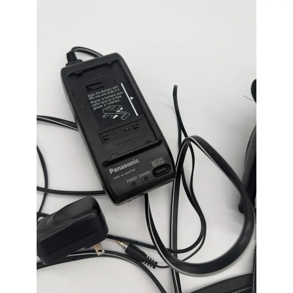 Panasonic PV-L780D VHS-C Camcorder 26x Optical 300x Digital Zoom *NO BATTERIE
